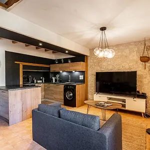 Apartment Superbe Appartement, Situe Au Coeur De La Ville.